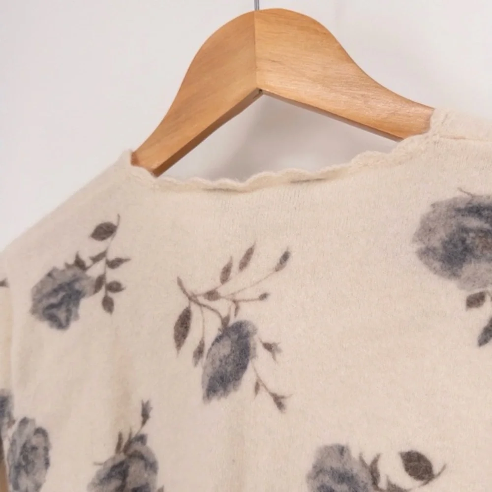Vintage Floral Cardigan Sweater Womens M Cottage Light‎ Academia Feminine Cream - Picture 8 of 11